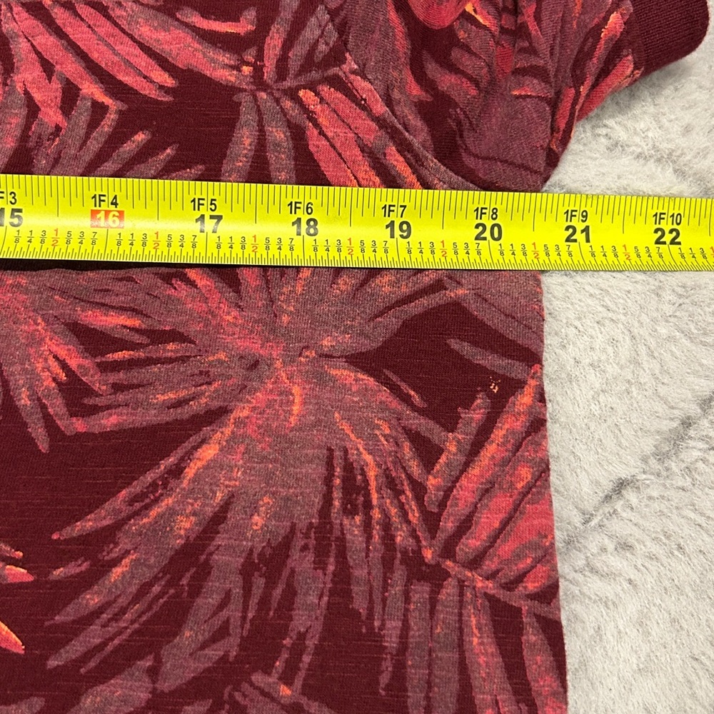 Men’s Burgundy Leaf Pattern Polo Shirt - Picture 4 of 5